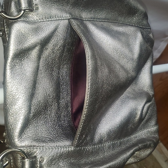 B.Makowsky Leather Metallic Women's Handbag - Picture 6 of 9
